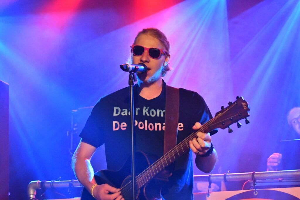 Volle bak sfeer in de discotent